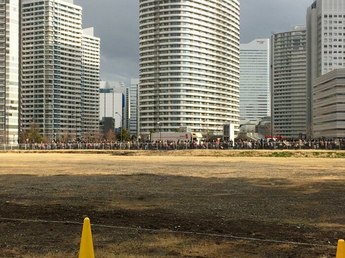 木下大サーカス横浜公演長蛇の列